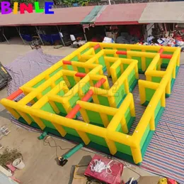 Partihandel stort pris 10x10x2mh (33x33x6.5fth) Uppblåsbar Maze Square hinderbana utomhus labyrintspel för barn och vuxna