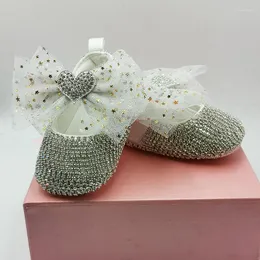 Första Walkers Dollbling Gold/Sliver/Pink/Purple Tulle Glitter Bow Shining Baby Shoes 1st Par Nursery Deco Diamond Spädbarns pannband