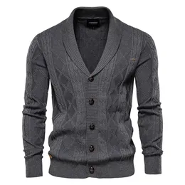 Męskie swetry Aiopeson Cotton Argyle Cardigan Mężczyźni swobodny pojedynczy kolor stały kolor wizyzyjne sweter zimowy Sweter mody Man 230822