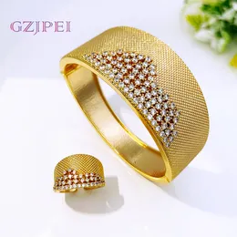 Armreifen Dubai Manschette Frauen 18k Gold plattiert Armband Ring Luxus Schmuck Kupfer Zirkon Kristall Hochzeitsfeier Zubehör Geschenk 230821