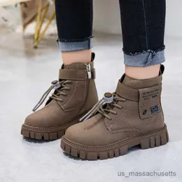 Buty Dzieci ciepłe buty Dzieci Sneaker Skórzane buty dla chłopca gumowe przeciw poślizgowe buty śniegowe modne buty zimowe para r230822