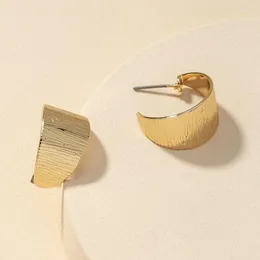 Hoop-Ohrringe C-Form Zeichnungsoberfläche Metall Stud für Frauen Einfacher Stil Party ol Modeschmuck Ohrzubehör CE077