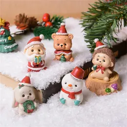 Obiekty dekoracyjne figurki miniaturowe żywice świąteczne rodzina małe zwierzęcy drzewo bałwana Elk Santa Claus Ozdoby 230822