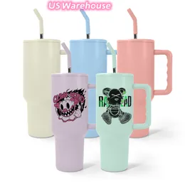 US Warehouse 40oz Sublimation Matte Handle Tumblers الفولاذ المقاوم للصدأ زجاجة المياه المحمولة في الهواء الطلق كوب الرياضة عزل الزجاجات قارورة قارورة Z11