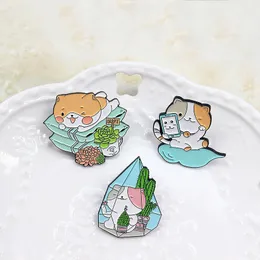 Brooches Pin for Women Men Cartoon Cat Animal Plant Funny Badge and Pins for Dress Cloths Bags Decor Cute Enamel Metal Jewelry Gift for Friends Wholesale