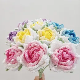 Decorative Flowers 5 PCS Gradient Rose Artificial Bouquet Home Decoration Wool Knit Flower Crochet Fake