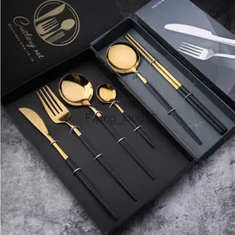 2/4st servis bärbar svart guld rostfritt stål sked gaffel stek knivuppsättning reseskalar bordsredskapsbestick hkd230812