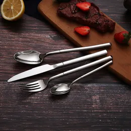 304 Conjunto de utensílios inoxidáveis ​​de 4-24 peças Conjunto de talheres de aço de aço de tabela de mesa de mesa clássica conjunto de faca restaurante hkd230824.