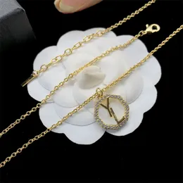 Fashion Luxury Designer Necklace Jewelry For Women Classic Letter Printed Necklaces Womens Ornaments Ctystal Jewellery Gifts Wedding Party