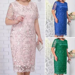 Casual Dresses Women Dress Flower Brodery Dubbellager Kort ärm Rund hals Midkalvlängd Lace Plus-storlek Elegant Lady Midi Prom