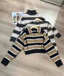 Kvinnors stickor BC Cashmere Cardigan Turn-Down Collar Stripes dragkedja Kort smal passade stickade tröjor Retro Croped Top