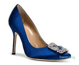 Hangisi satin kvinnor sandaler skor fyrkantig kristall juvel spänne pumpar blå grå svart vit sandalier kväll med