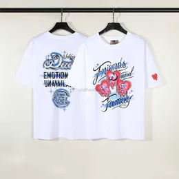 Tasarımcı Moda Giyim Lüks Erkek Tees Tshirts Amerikan High Street Chen Guanxi Eu Çözünmüş Mavi Alev Aşk Mektubu Baskı Erkekler ve Kadın Çift Hip Hop Moda Br