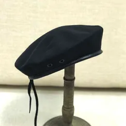 Berets Duży rozmiar męski wełniany beret kapelusz francuski francuski artysta Feel Painter Cap Soldier Woolen Beanie 5456CM 5658CM 5860CM 6062CM 230823