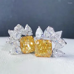 Brincos de garanhão Huitan Noble amarelo cúbico zircônia para mulheres estilo de moda Acessórios de piercing de dança Party Delicate Jewelry