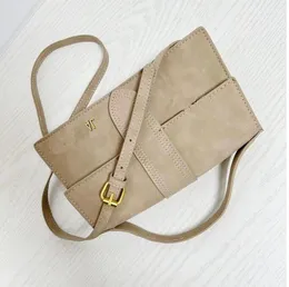 2023 Brand Tasarımcı Çantaları Jacquemuus çanta debriyajı süet omuz çanta çanta çanta tote kadınların yeni moda dokusu kilitleme haberci çantaları crossbody çanta fabrika satışları