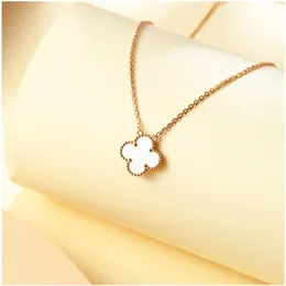 2023Classic Four Leaf Clover Necklaces Pendants Mother-of-Pearl Stainless Steel Plated 18K for Women Girl Valentine's Mother's Day Engagement Jewelry-Gift wholesale