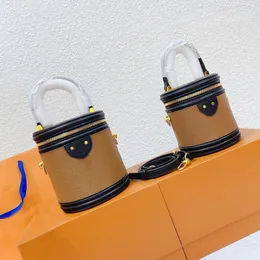 Kadın fermuarlı çanta tasarımcısı Hanbdag silindir kılıfları tuvalet kitleri çanta çanta crossbody çantaları kadın omuz çantası kadın moda lüks tasarımcılar kutu içerir