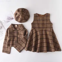 مجموعة ملابس Menoea للأطفال مجموعة ملابس الفتيات 2023 Autumn Fashion With Wool Coat و Ski Boutique Children Clothing Set Youth Autumn Setting Z230725