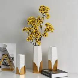 Vasen moderne einfache elektroplierende Keramik Golden Vase Light Luxus Home Wohnzimmer Desktop Blumenarrangement Behälterdekoration