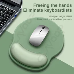 Podkładki myszy spoczywa na ergonomicznej podkładce z komputerem podporowym dla laptopa Mousepad z gumową podstawą 230823