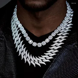 Choker Hiphop Spiked Cuban Link Chain 30mm Bredd Triple Raw 5a Cubic Zirconia asfalterade Iced Out Bling CZ Tunga Mens Boy Necklace