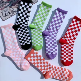 Men's Socks Checkerboard Trendy Street European American Brand Mid-tube Checkered Skateboard Cotton Sports Men Sock