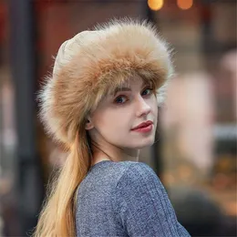 Wide Brim Hats Bucket Hats Fashion Women Warm Russian Cossack Fleece Ski Cap Faux Fur Hat Plush Hat 230824