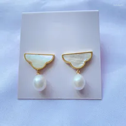 Dangle Earrings Conch Cloud Sculptエレガントな淡水パールファッションシンプル