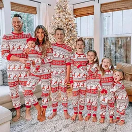 Rodzina dopasowana do strojów Bożego Narodzenia pasująca do rodziny piżamy zestawy Zima świąteczna piżama córka córka ojciec tana mamusa i ja piżamowe ubrania 230825
