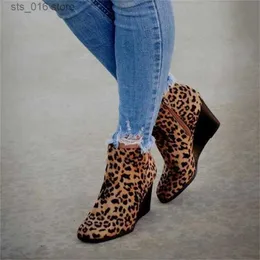 Stövlar 2022 Autumn New Chelsea Boots Retro Wedges Platform Leopard Female Shoes Ladies Side Zipper High Heels Ankel Boots Botas Mujer T230824
