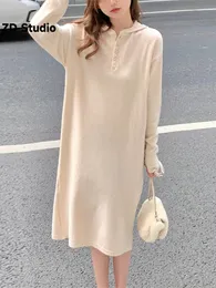 Suéteres femininos ZD Studio vestido de malha com capuz para mulheres no estilo outono inverno com sentimento de alta classe super bonito francês bottomed 230824