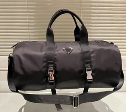 Designer Duffle Bag Classic Nylon Travel Bagage Handväskor Fashion Men Top Quality Gemensamt signerade resor utomhus axelväskor Kvinnor Totes Handväskor