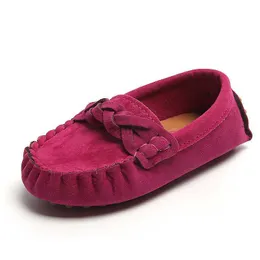 Flat Shoes 2023 Spring New Casual Children Moccasin Shoes Korean Version One Pedal Beef Tendon Botten Girls and Boys Soft Kids Fashion L0825