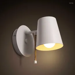 Lampada da parete Nordic Modern Brief Personalmente Loft Ferro Led Sconce decorativo accanto al corridoio d'ingresso Corridoio Apparecchio di illuminazione domestica