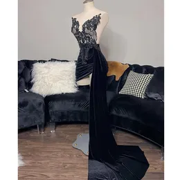 Black Lace Appliques Homecoming Cocktail Dress V Neck Long Sleeves Sheath Short Prom Party Gowns Robe De Soiree