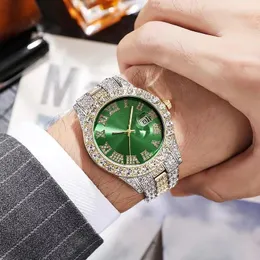 Relógios de pulso Luxo Hip Hop Iced Out Watch para Homens Mulheres Full Diamond Cz Quartz Mens Relógios Prata Cor de Ouro Relogio Masculino Presente