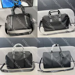 Designer Duffle Bag Black Mens Travel Bag stor kapacitet Triangel Nylon Bagage Handväska Utomhus Sport Packs Weekender Väskor