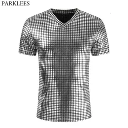 T-shirt da uomo Plaid argento metallizzato Abbigliamento da discoteca Maglietta da uomo Sexy Party Stage Prom Magliette da uomo Slim Fit con scollo a V Tee Shirt Homme 230824