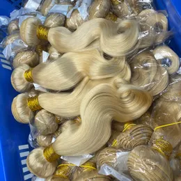 Capelli indiani malesi peruviani brasiliani 613 Estensioni dei capelli ondulati dell'onda del corpo bionda 3 pacchi I capelli umani Remy vergini grezzi al 100% più venduti