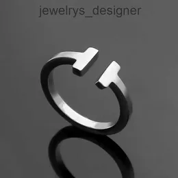 2022 Love Ring Men 's Ring Luxury Jexury Titanium 옐로우 골드 실버 장미 크기 6/7/8/911mm 비 알레르기 반지 디자이너 여성 보석