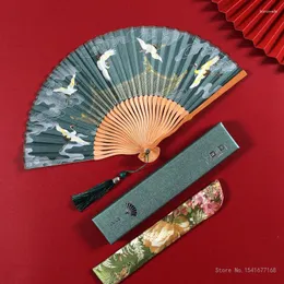 Dekorativa figurer Ankomst Japeneses Black Leques Ladies Folding Silk Hand Fans Passist Personlig bambu -fan av gammalt bröllop