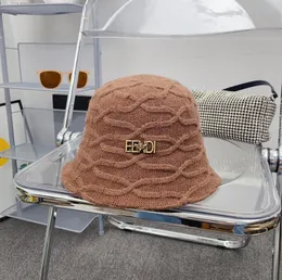 Cap Designer Bucket Wide Rand Hats Brand Metal Buchstaben Hochwertige Wollgestrickkappen Lüftung Fischer Hut Modezubehör