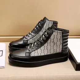 Lüks Tasarımcı Arı Ace Sneaker Sıradan Ayakkabı Chaussures Yüksek Üst Deri Sneakers Bees Stripes Ayakkabı Yürüyüş Sporları Erkek Erkek Kadın Eğitmenler Scarpe 06