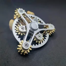 Spinning Top 1PC Delicateness Gear Hand Spinner All Copper Fidget Spinner Nine Teeth Linkage EDC Metal Alloy Spinner Focus Toys Stress Relief 230826