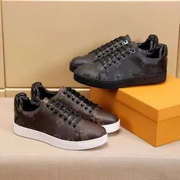 Luksemburgowe trampki Czarne białe buty swobodne buty Bicolor Perforowane cielę skórzane buty gumowe podeszwy projektanci Sneakery 08