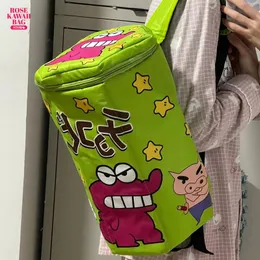 Skolväskor kawaii crayon shin chan plysch väska tecknad söt ryggsäck toppöppning blixtlås anime leksaker för flicka födelsedagspresent 230826