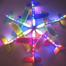 Modello di aereo 50CM Grande LED Flash Aliante Schiuma Aereo Lancio a mano Luce Inerziale Aereo EPP Divertimento all'aria aperta di Giocattoli per bambini Regalo per bambini 230825