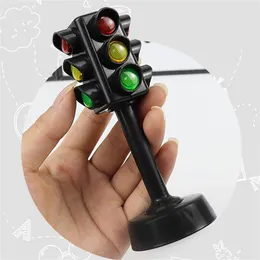 Diecast Model car Traffic Lights Model Simulation Mini Plastic Parking Scene Signal Lamp Early Education Learning Toys Play House Accessories 230825