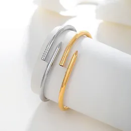 Bangle Love Screw Armband Designer Armband Luxury SMYCKE Women Fashion Accessories Titanium Steel Eloy Goldplated Never Fade Not Allergic 20 Colo